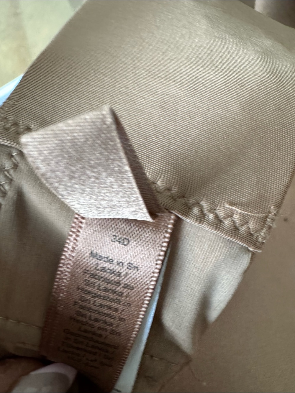 SKIMS Strapless Molded Cup Bra - Tan - Picture 2 of 3